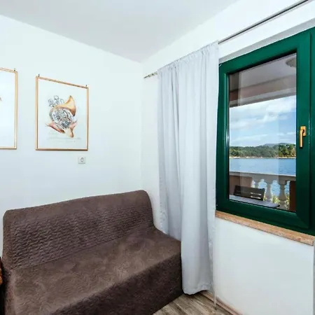 فيلة Rokov - Five Bedroom With Swimming Pool Mali Iž