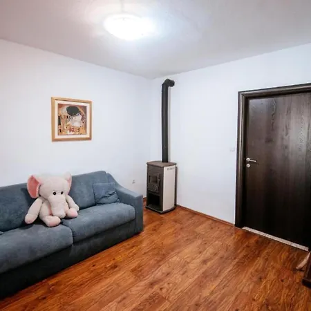 Rokov - Five Bedroom With Swimming Pool Mali Iž