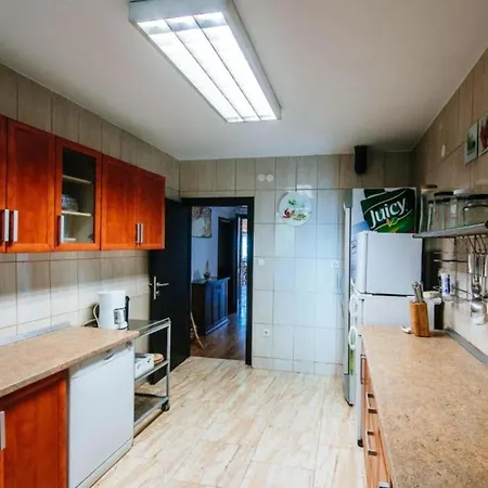 Rokov - Five Bedroom With Swimming Pool