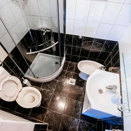 Rokov - Five Bedroom With Swimming Pool 빌라