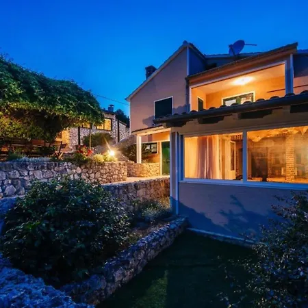 Rokov - Five Bedroom With Swimming Pool Mali Iž
