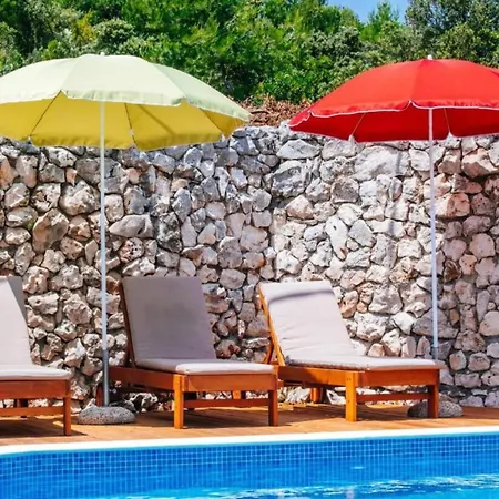 Rokov - Five Bedroom With Swimming Pool * Mali Iž